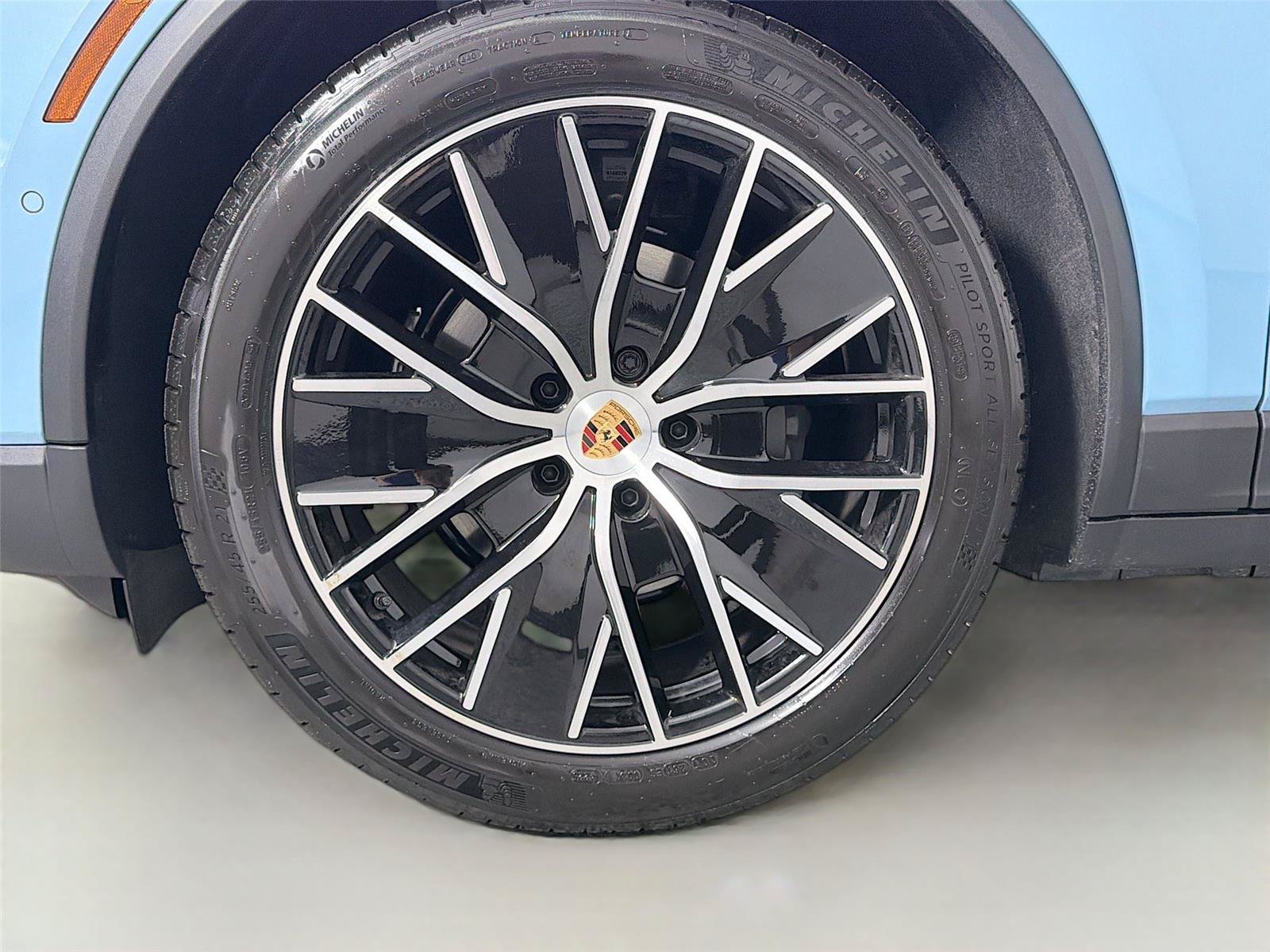Certified 2026 Porsche Macan Electric RWD image 11