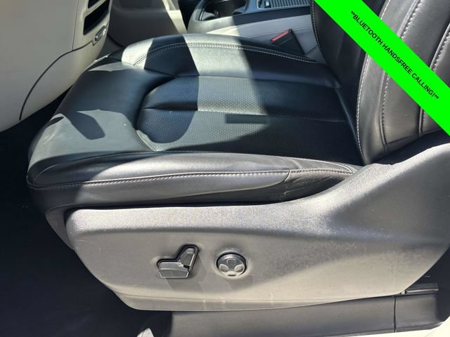 Used 2023 Chrysler Pacifica Touring-L FWD image 5
