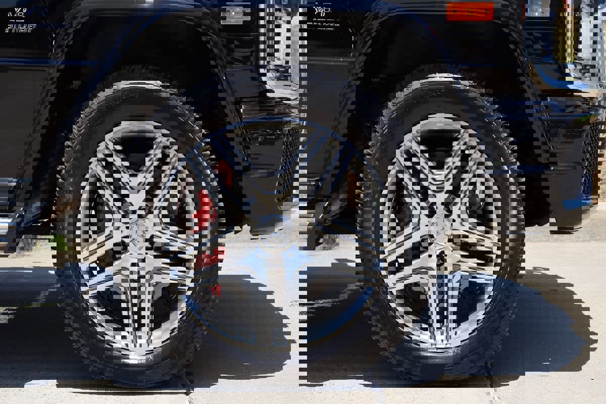 Used 2015 Mercedes-Benz G 63 AMG 4MATIC w/ PA6 Package image 55