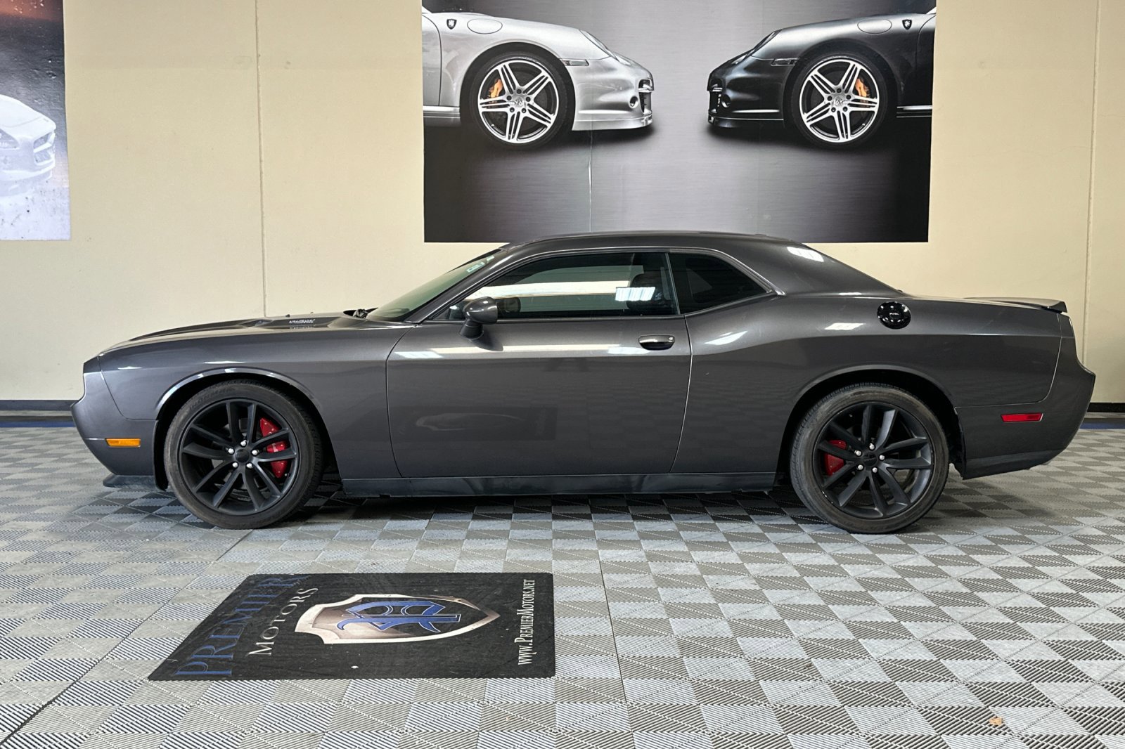 Used 2014 Dodge Challenger R/T w/ Blacktop Package image 7