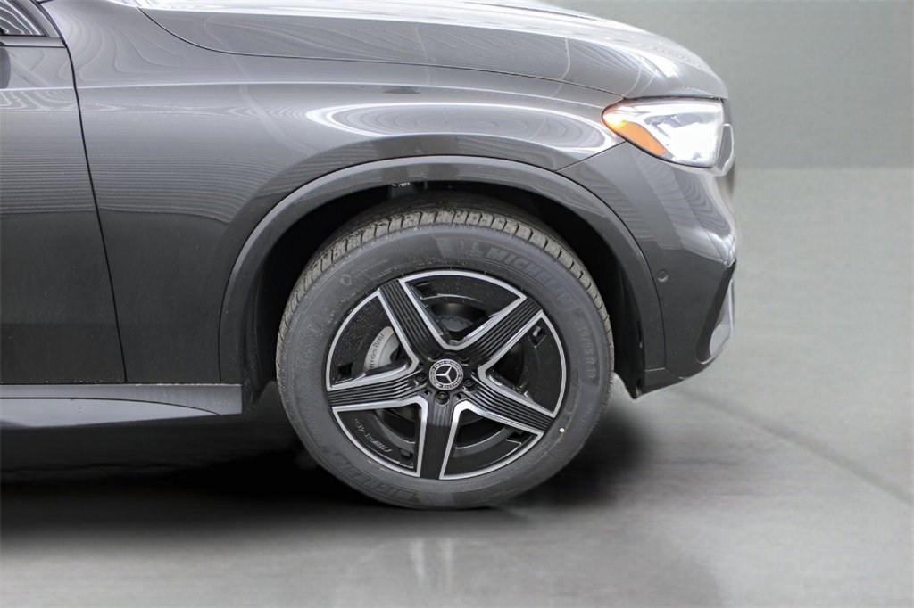Used 2025 Mercedes-Benz GLC 300 image 31