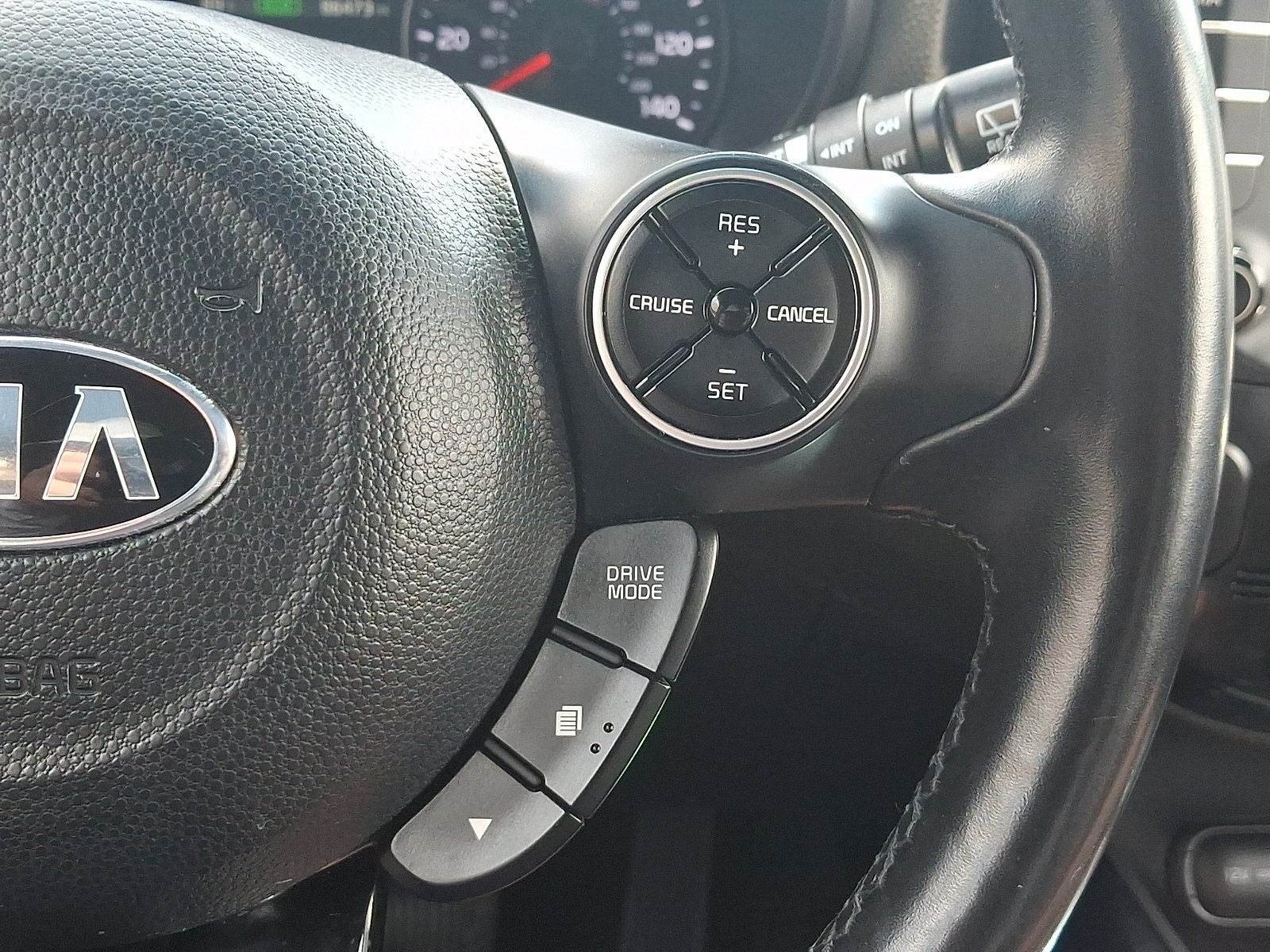Used 2017 Kia Soul + FWD image 22