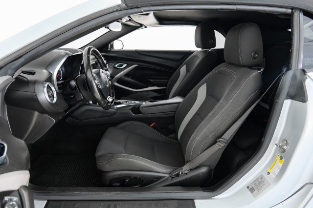 Used 2019 Chevrolet Camaro LT RWD image 27