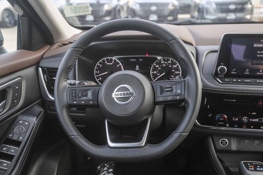 Used 2021 Nissan Rogue SL FWD image 14
