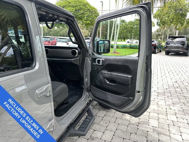 Used 2022 Jeep Gladiator Sport AWD/4WD image 23