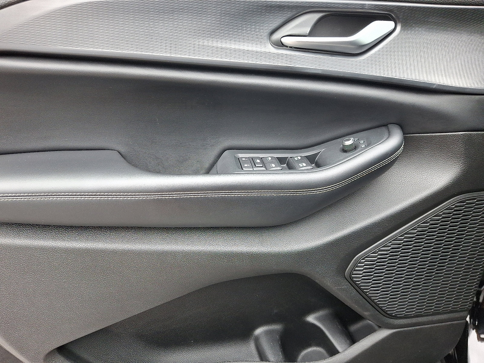 Used 2023 Jeep Grand Cherokee Altitude image 12