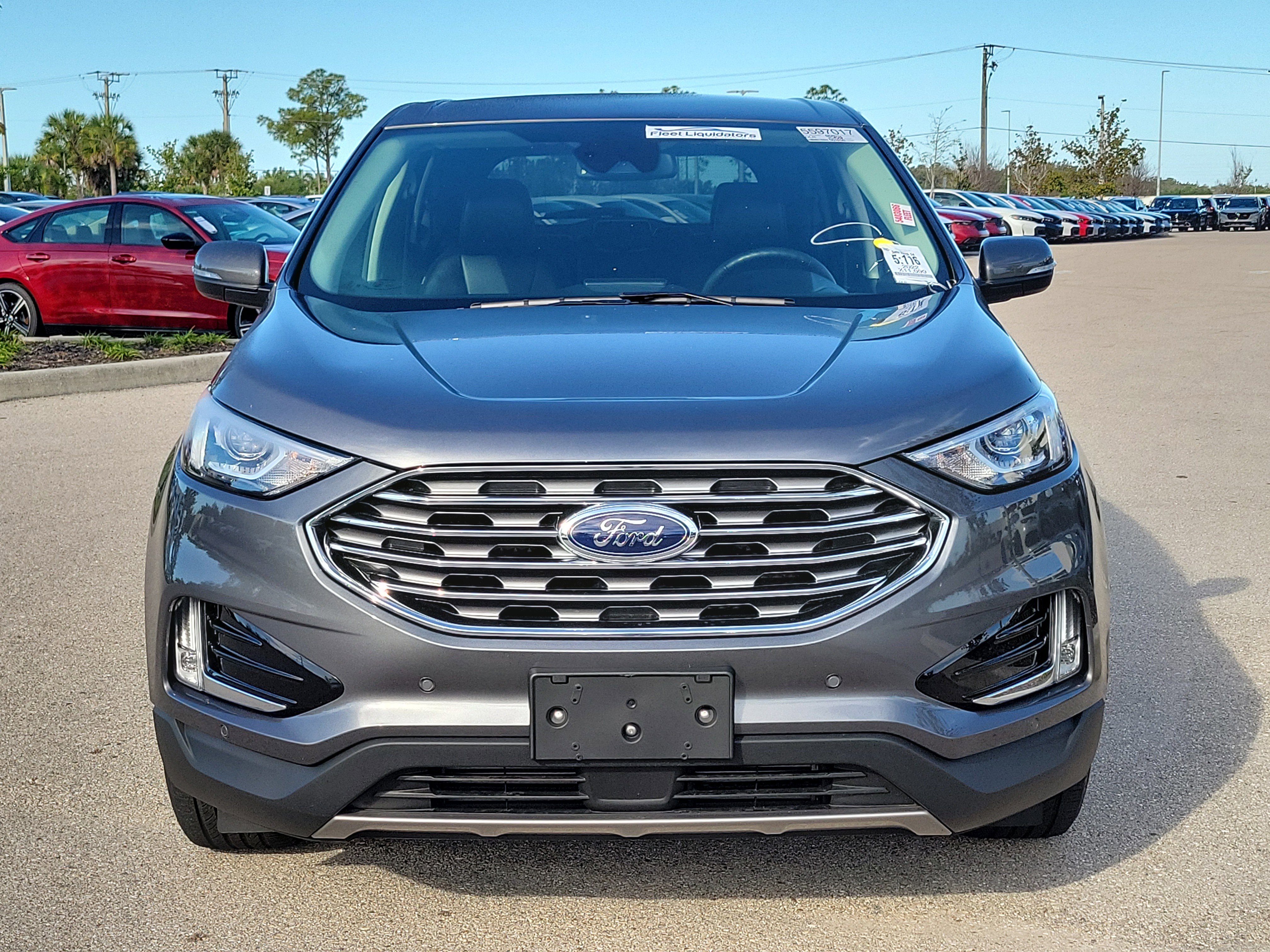 Used 2022 Ford Edge Titanium image 2