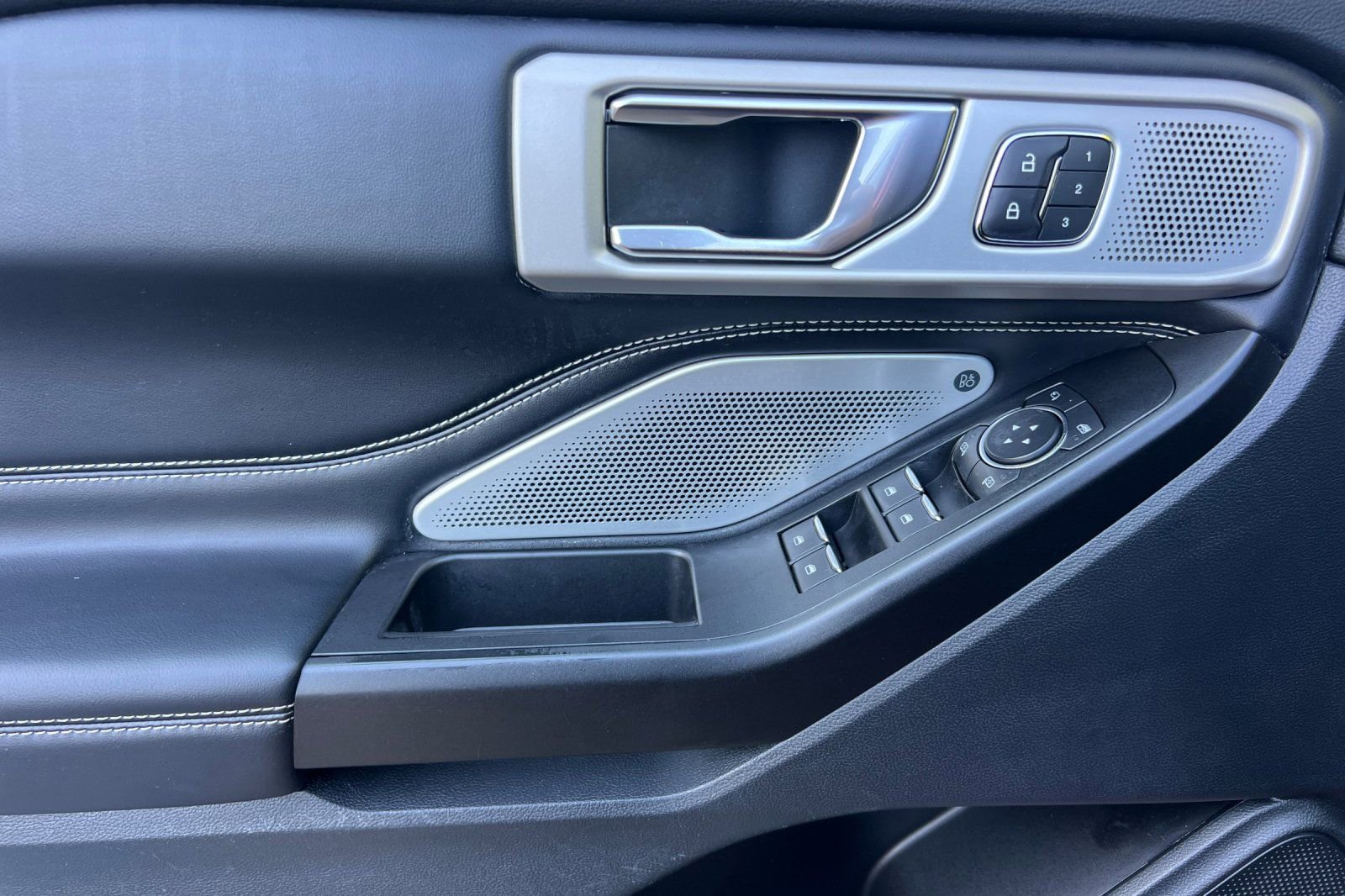 Used 2020 Ford Explorer ST w/ ST High-Performance Pack AWD/4WD image 11