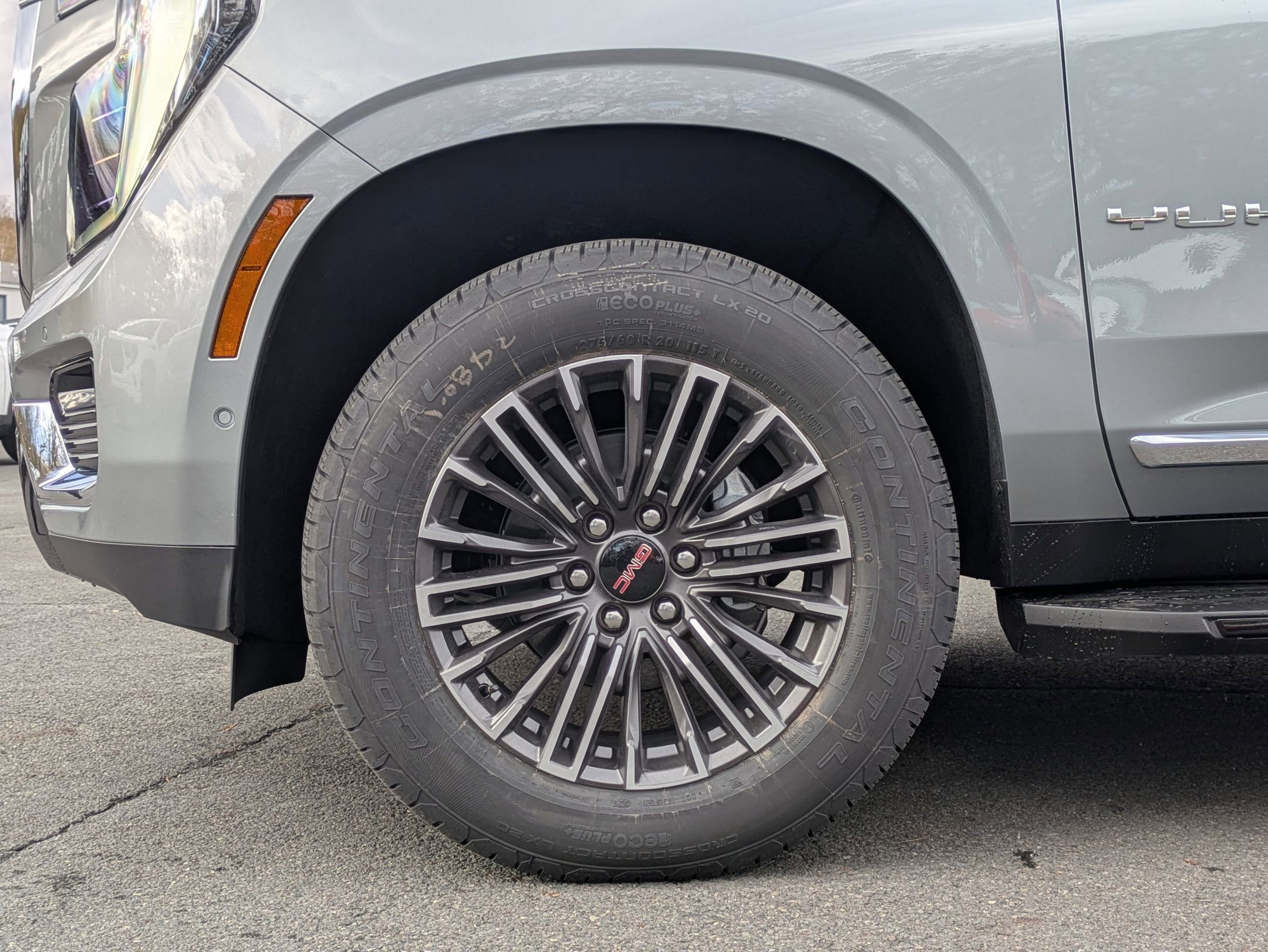 New 2026 GMC Yukon Elevation image 8