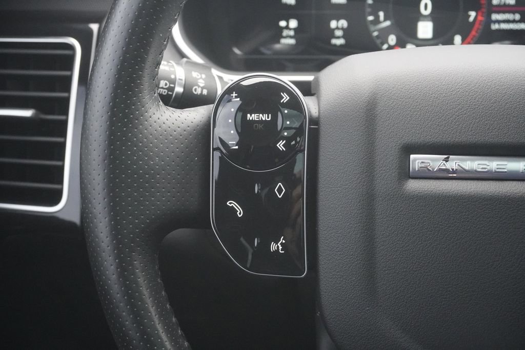 Used 2020 Land Rover Range Rover Sport HSE image 12