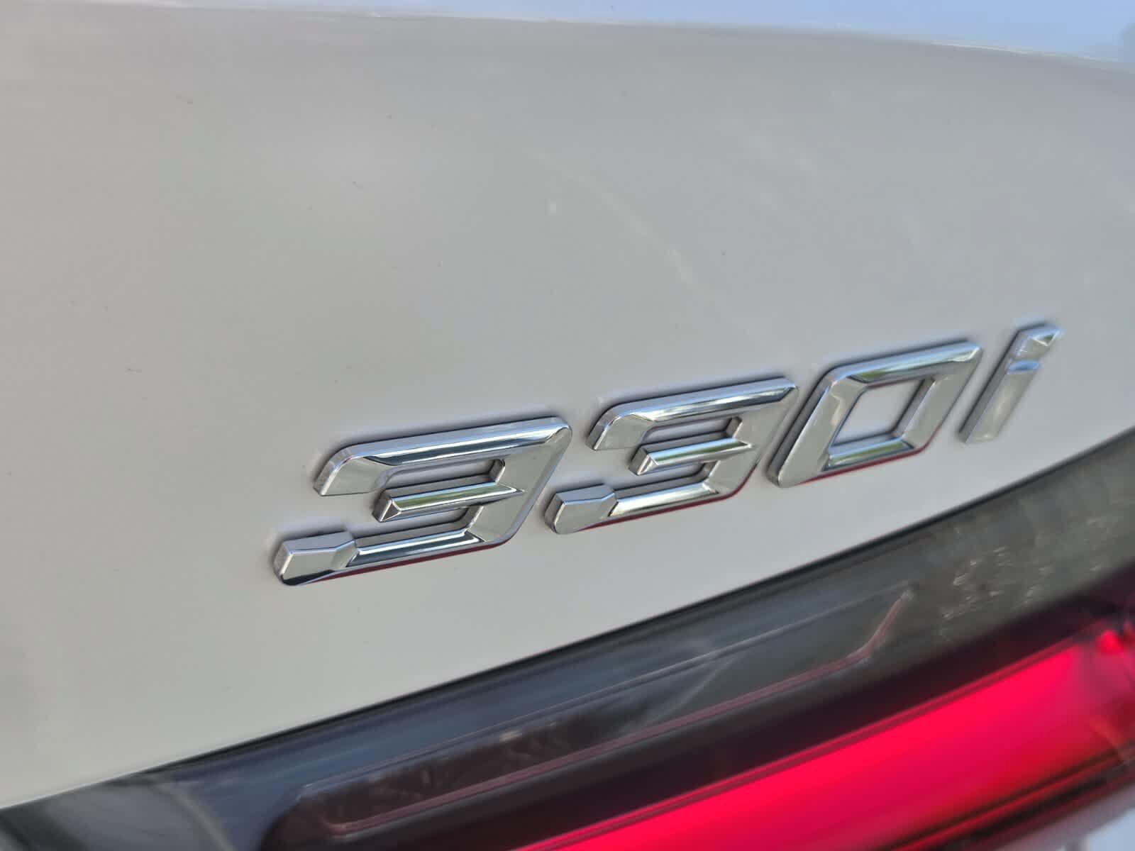 Certified 2025 BMW 330i xDrive Sedan AWD/4WD image 16