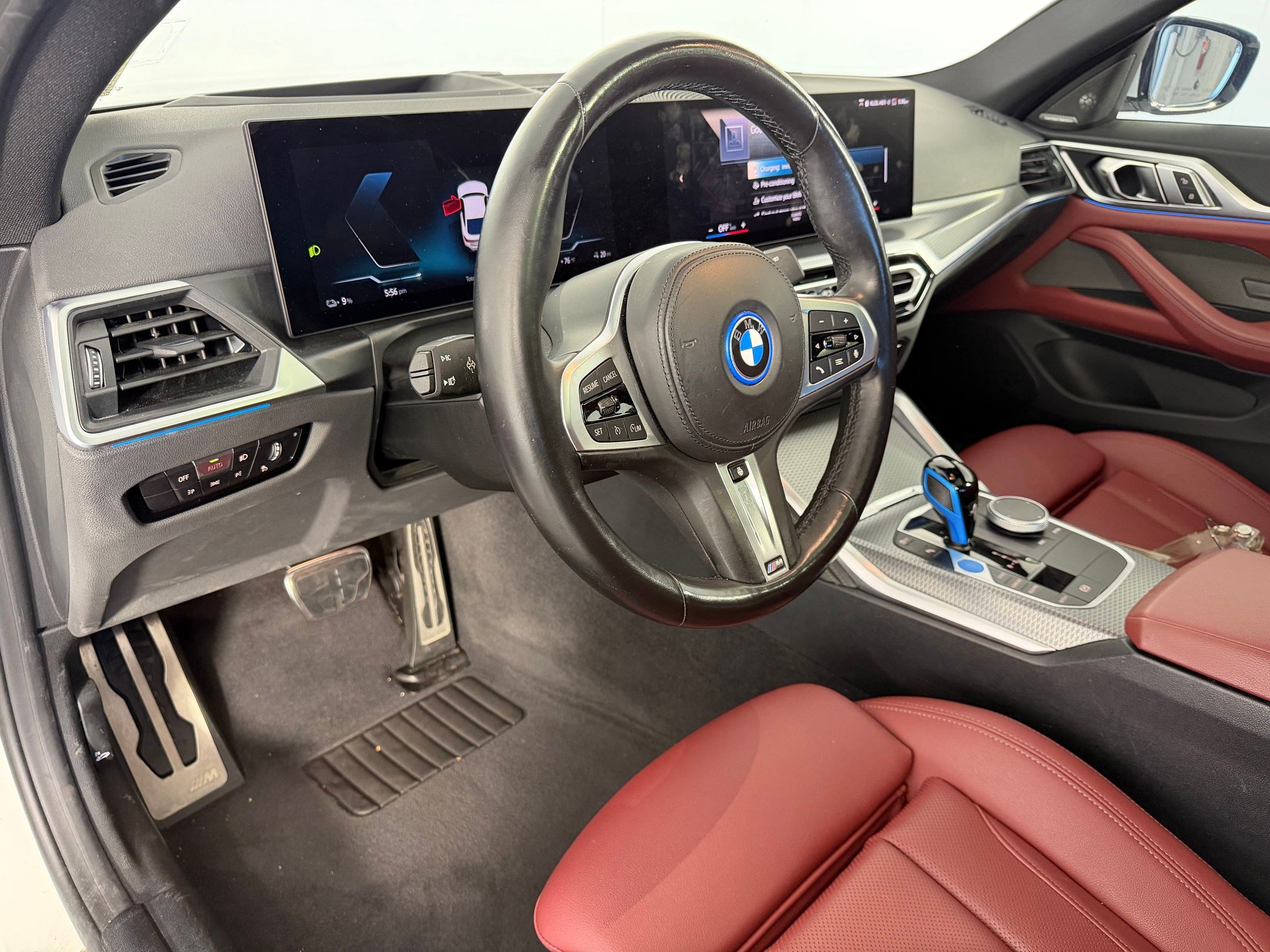 Used 2023 BMW i4 eDrive40 w/ M Sport Package image 4