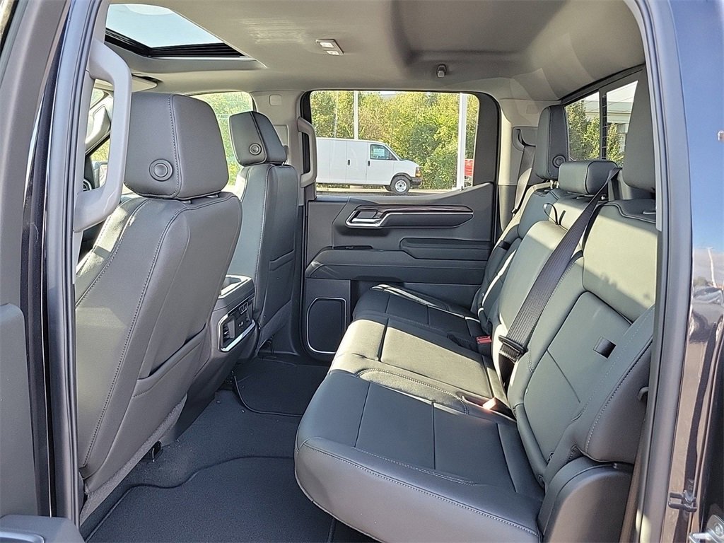 New 2026 GMC Sierra 1500 SLT w/ SLT Premium Plus Package image 11