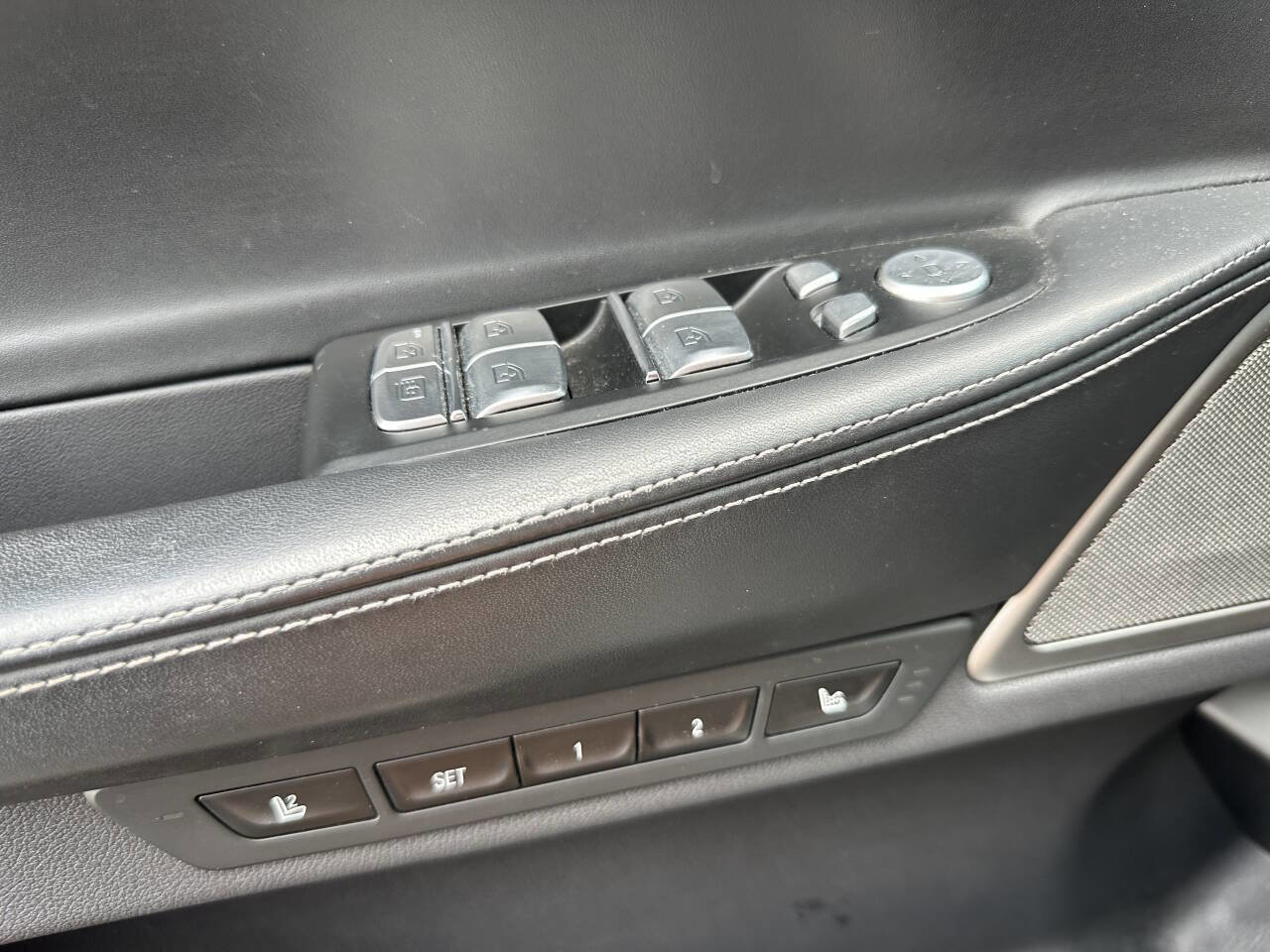 Used 2020 BMW M760i xDrive image 39