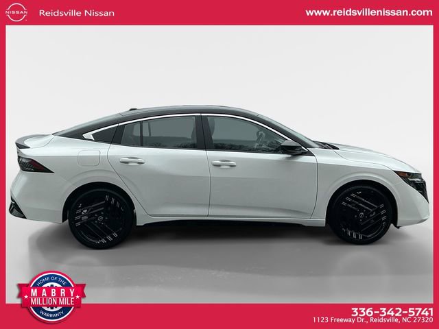 New 2026 Nissan Sentra SR w/ Floor Mat Package FWD image 8