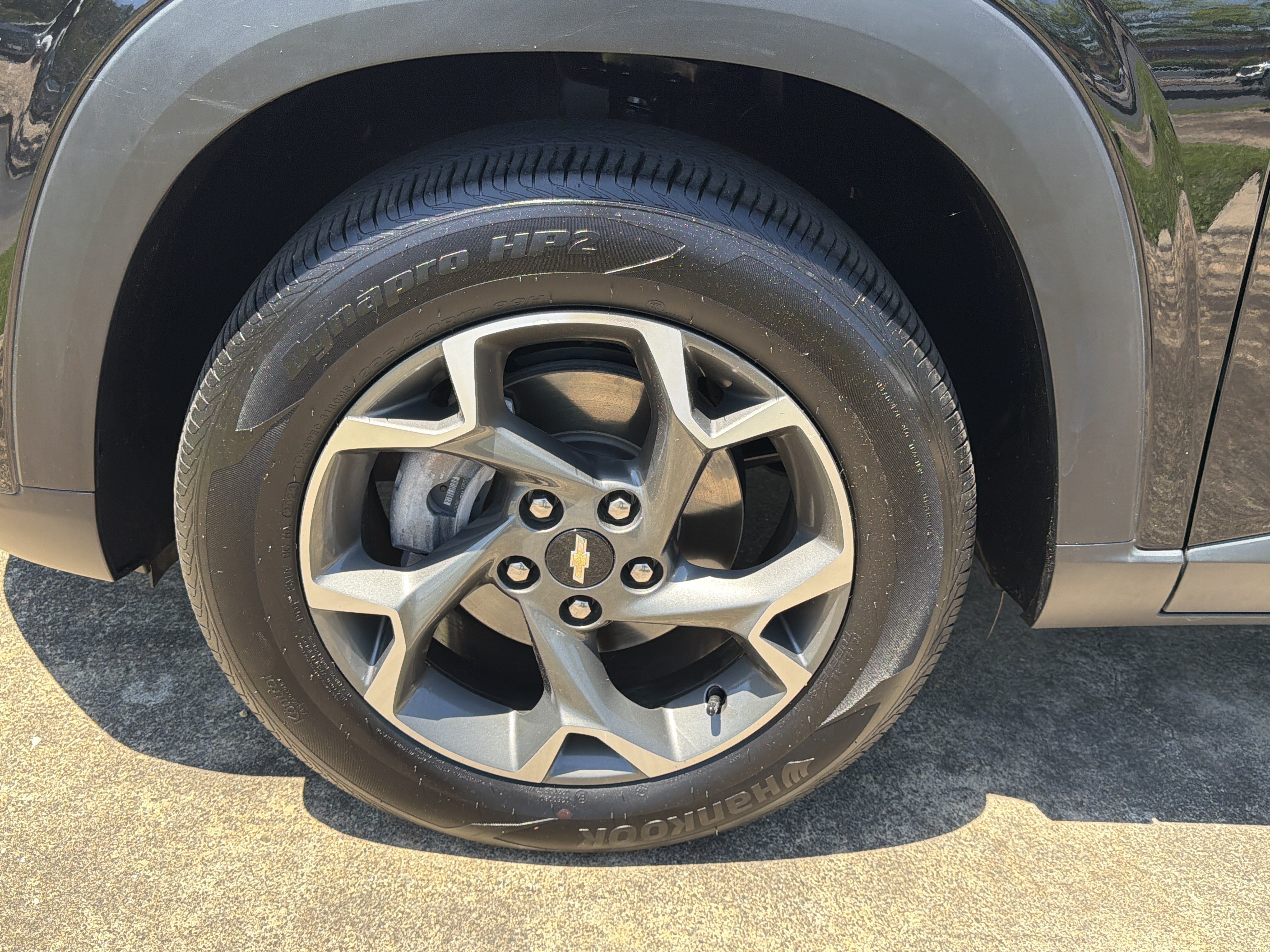 Used 2024 Chevrolet Trax LT FWD image 11