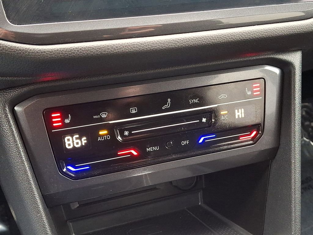 Certified 2022 Volkswagen Tiguan SE image 15