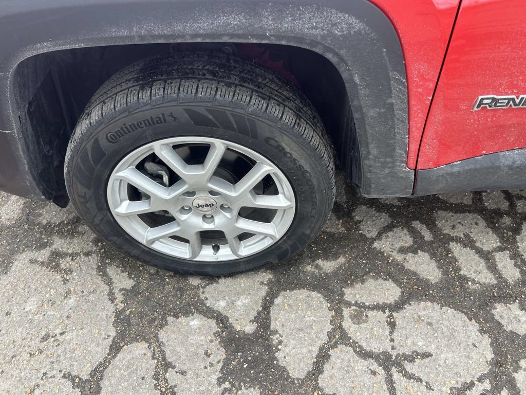 Used 2023 Jeep Renegade Latitude image 14
