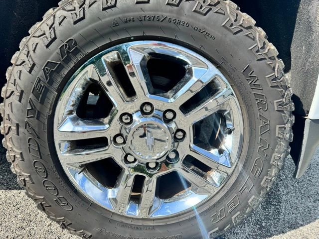 Used 2015 Chevrolet Silverado 2500 High Country w/ Duramax Plus Package AWD/4WD image 28