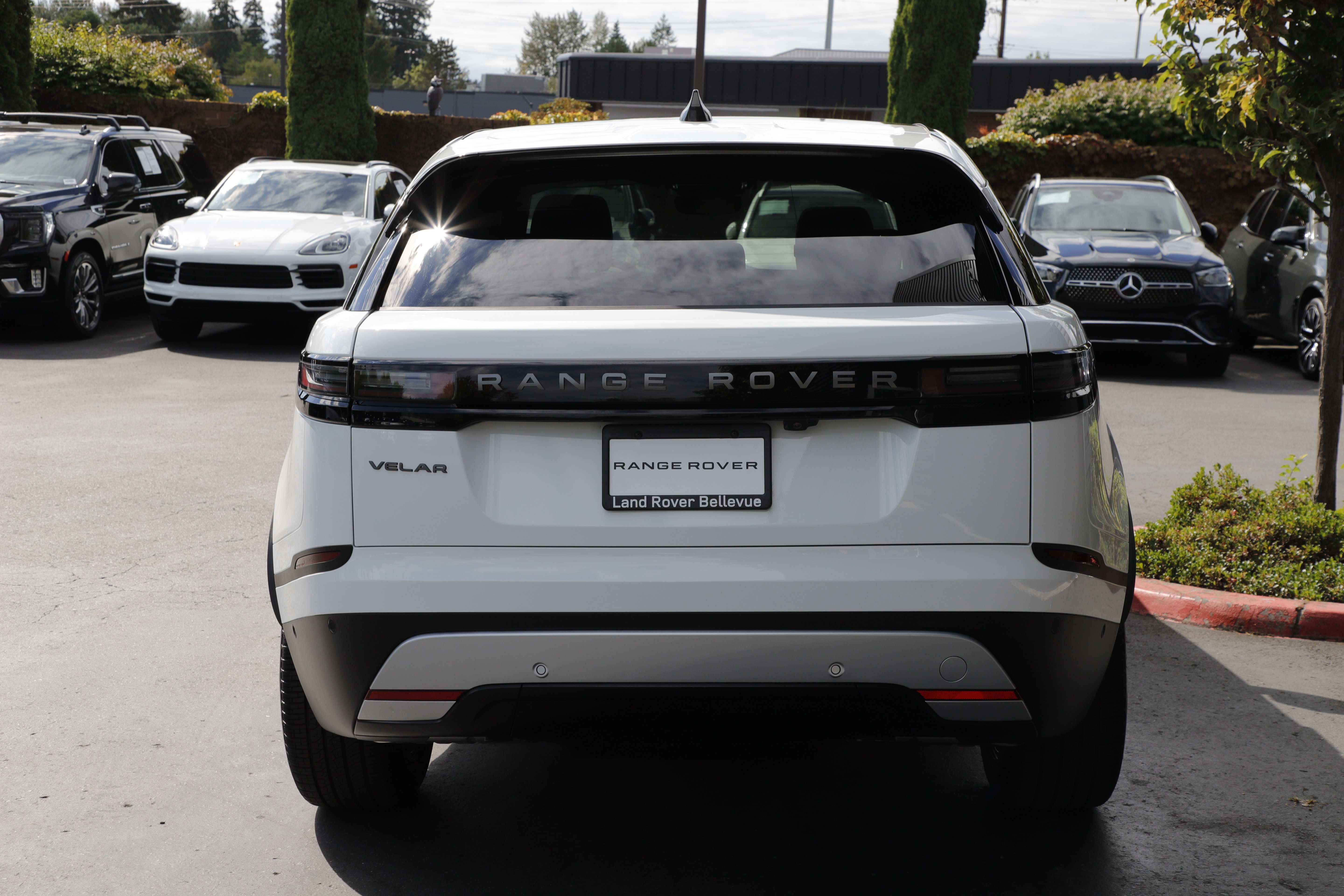 New 2026 Land Rover Range Rover Velar S AWD/4WD image 5