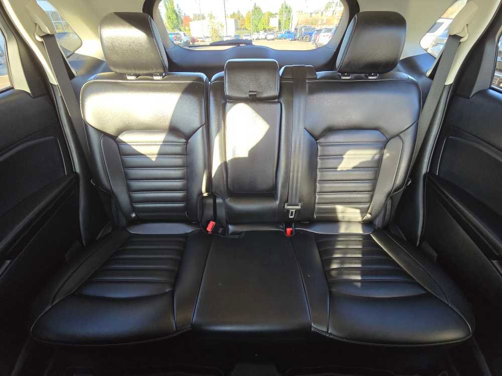 Used 2021 Ford Edge SEL w/ Cargo Accessory Package image 17