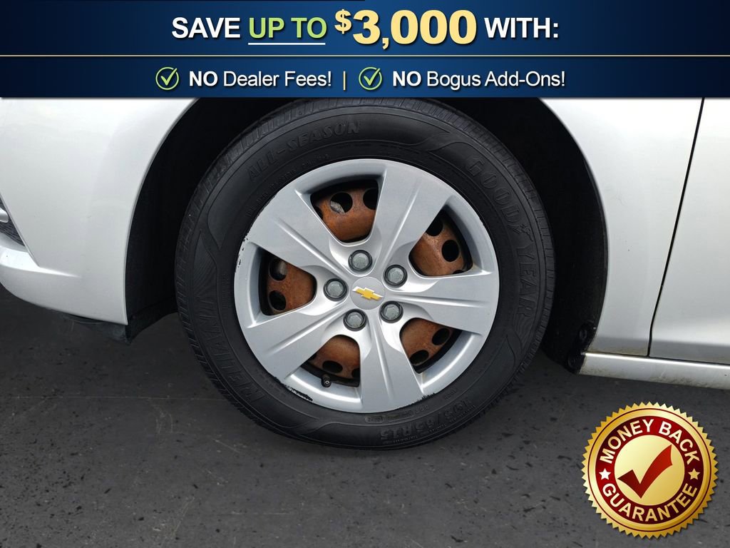 Used 2017 Chevrolet Cruze LS FWD image 13
