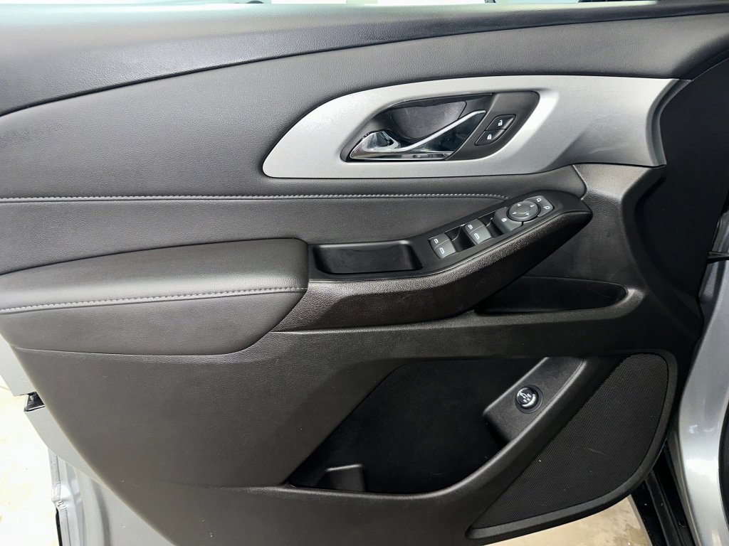 Certified 2023 Chevrolet Traverse LT image 4
