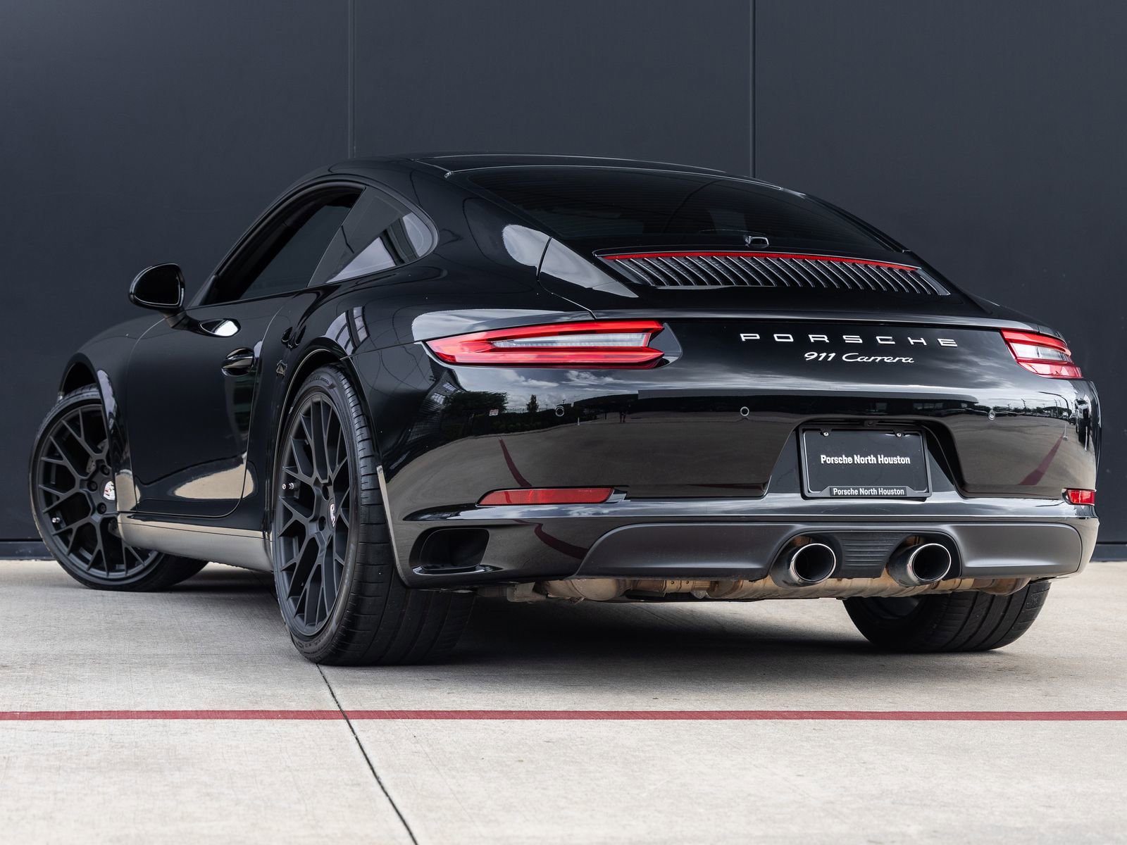 Used 2019 Porsche 911 Carrera image 3