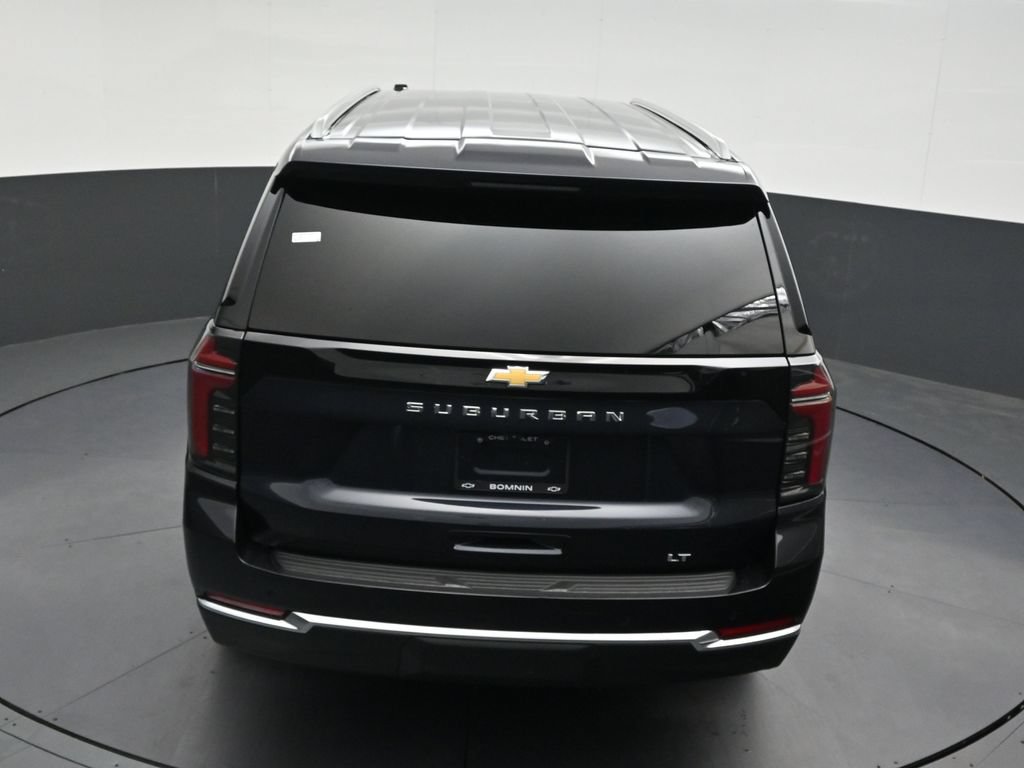 Used 2025 Chevrolet Suburban LT RWD image 20
