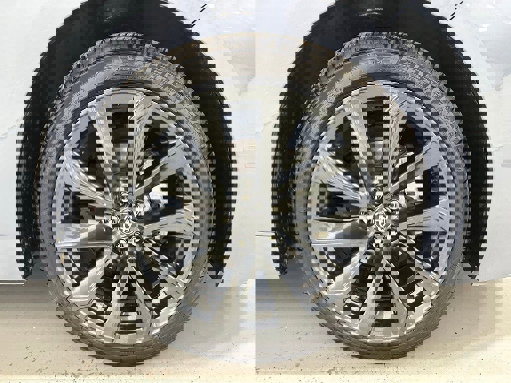 Used 2025 Toyota Corolla XSE image 62