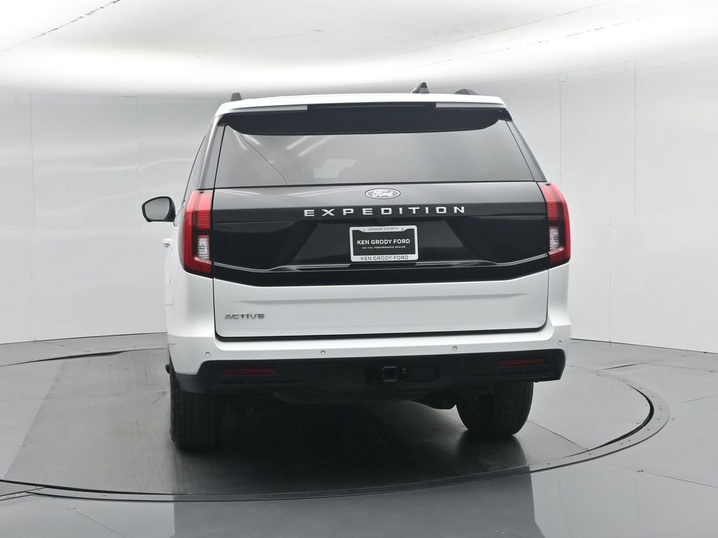 Used 2025 Ford Expedition Active AWD/4WD image 33