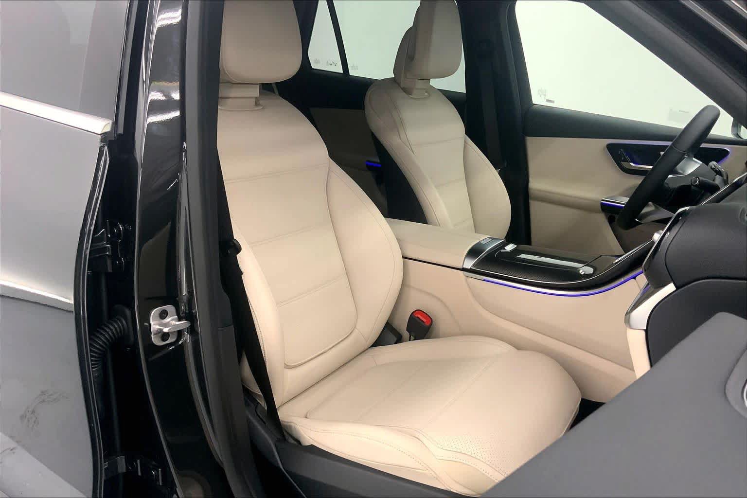 New 2026 Mercedes-Benz GLC 300 image 3
