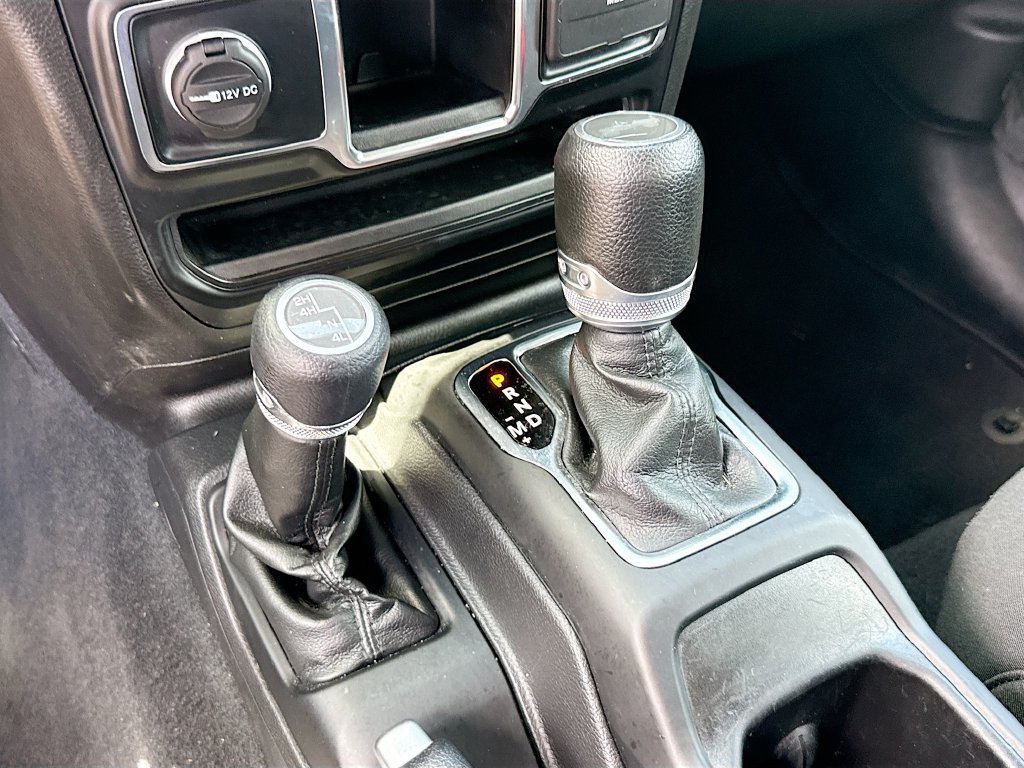 Used 2022 Jeep Wrangler Unlimited Sport AWD/4WD image 18