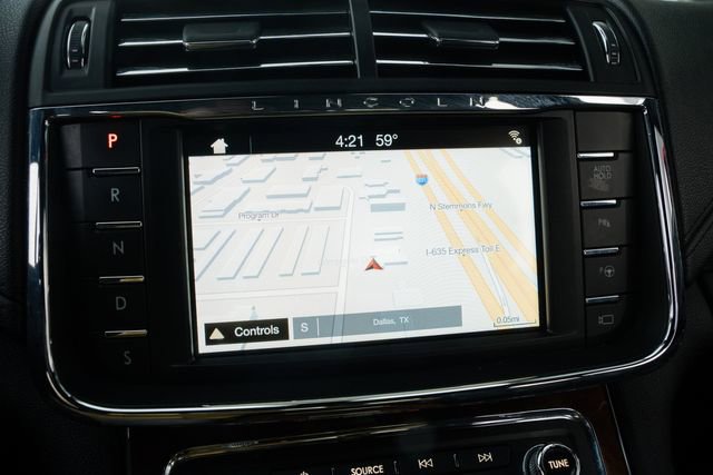 Used 2017 Lincoln Continental Select w/ Technology Package image 46