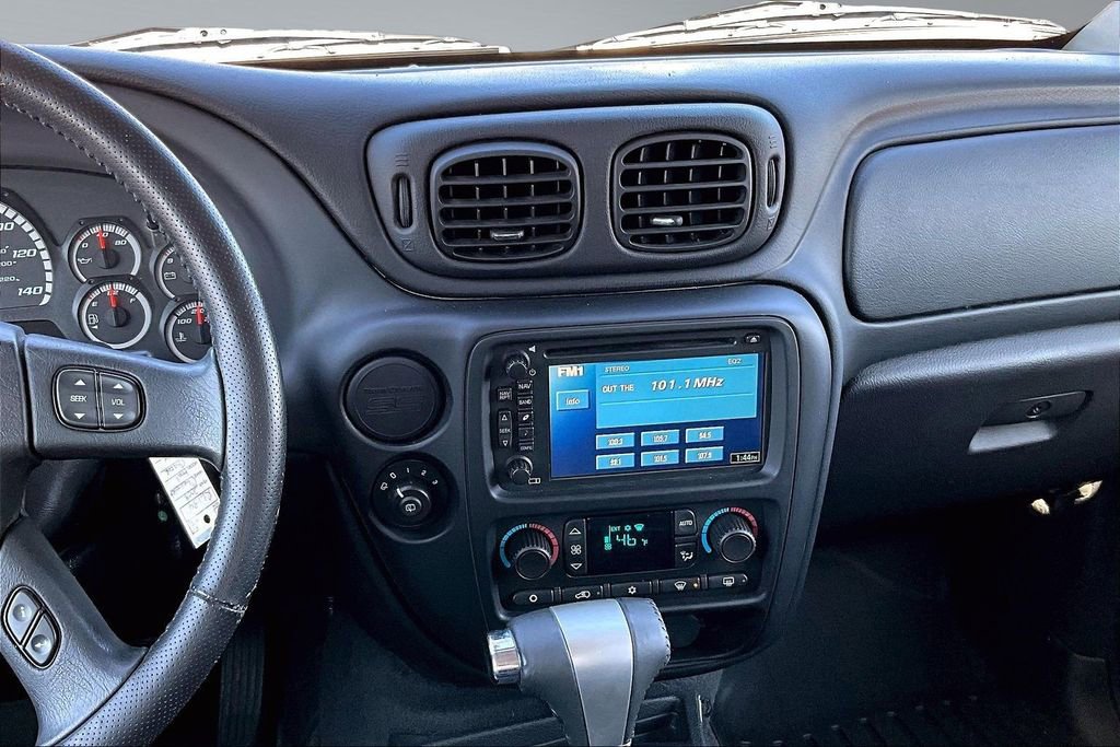 Used 2008 Chevrolet TrailBlazer SS w/ Sun And 6-Disc Cd Package image 6