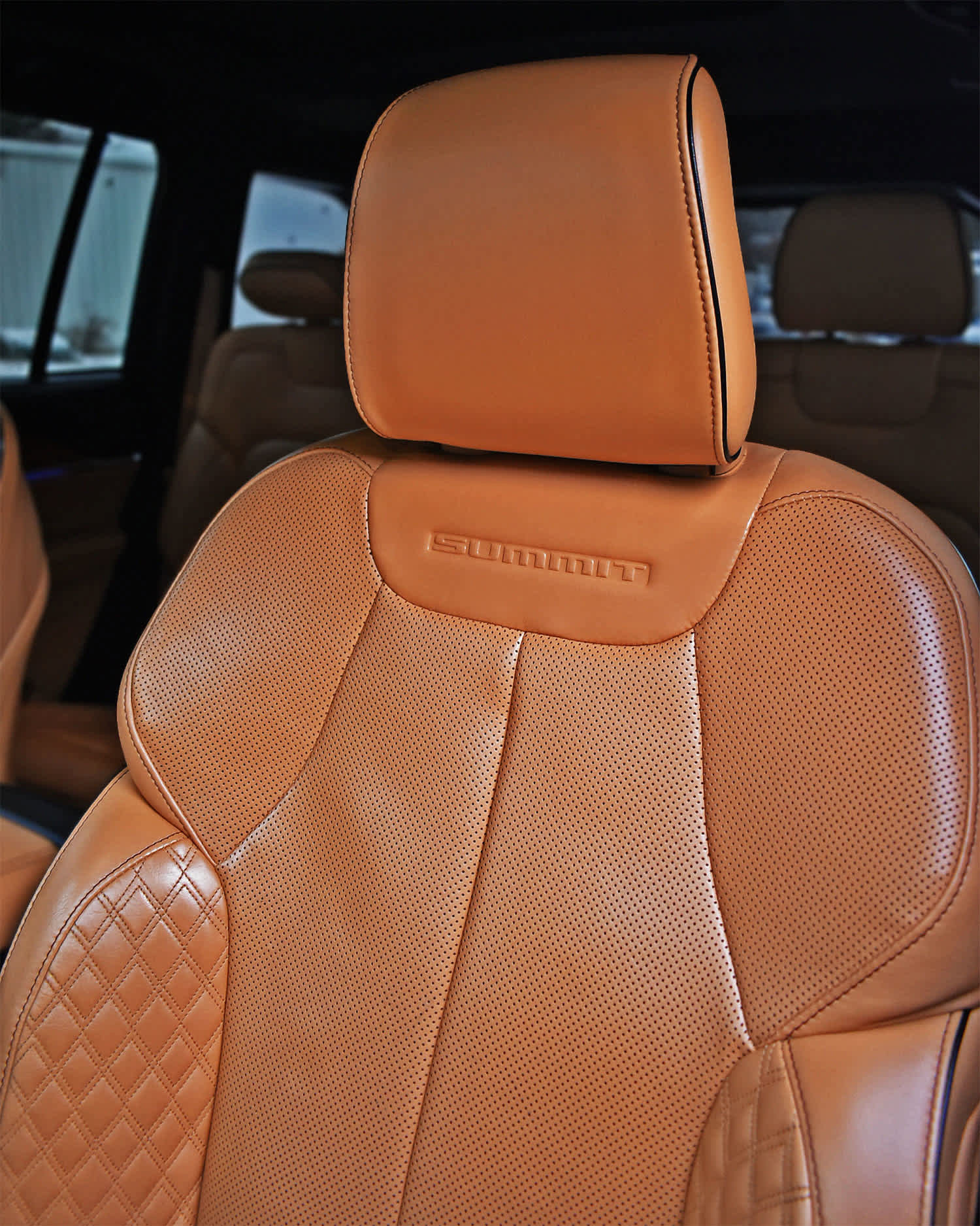 Used 2022 Jeep Grand Cherokee Summit image 10