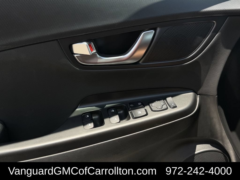 Used 2023 Hyundai Kona Limited w/ Cargo Package FWD image 28