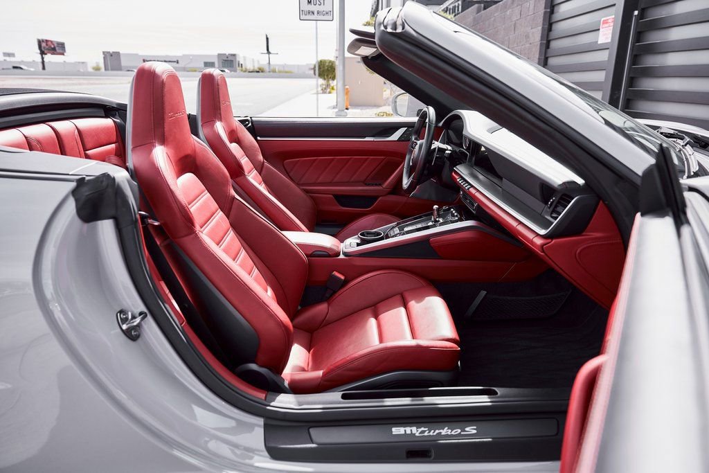 Used 2022 Porsche 911 Turbo S w/ 911 Turbo Sportdesign Package image 27