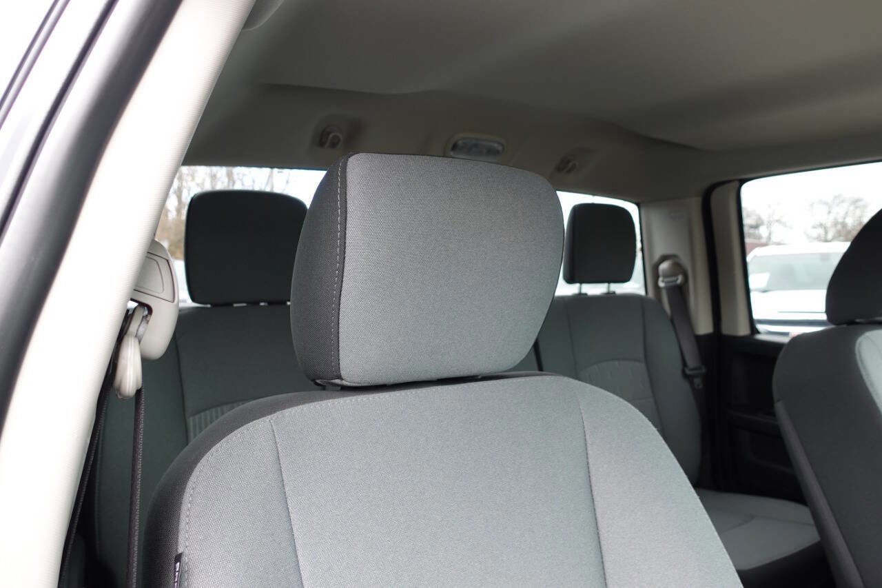 Used 2022 RAM 1500 Express w/ Wheel & Sound Group image 29