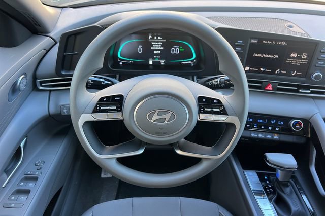 New 2026 Hyundai Elantra Hybrid FWD image 14
