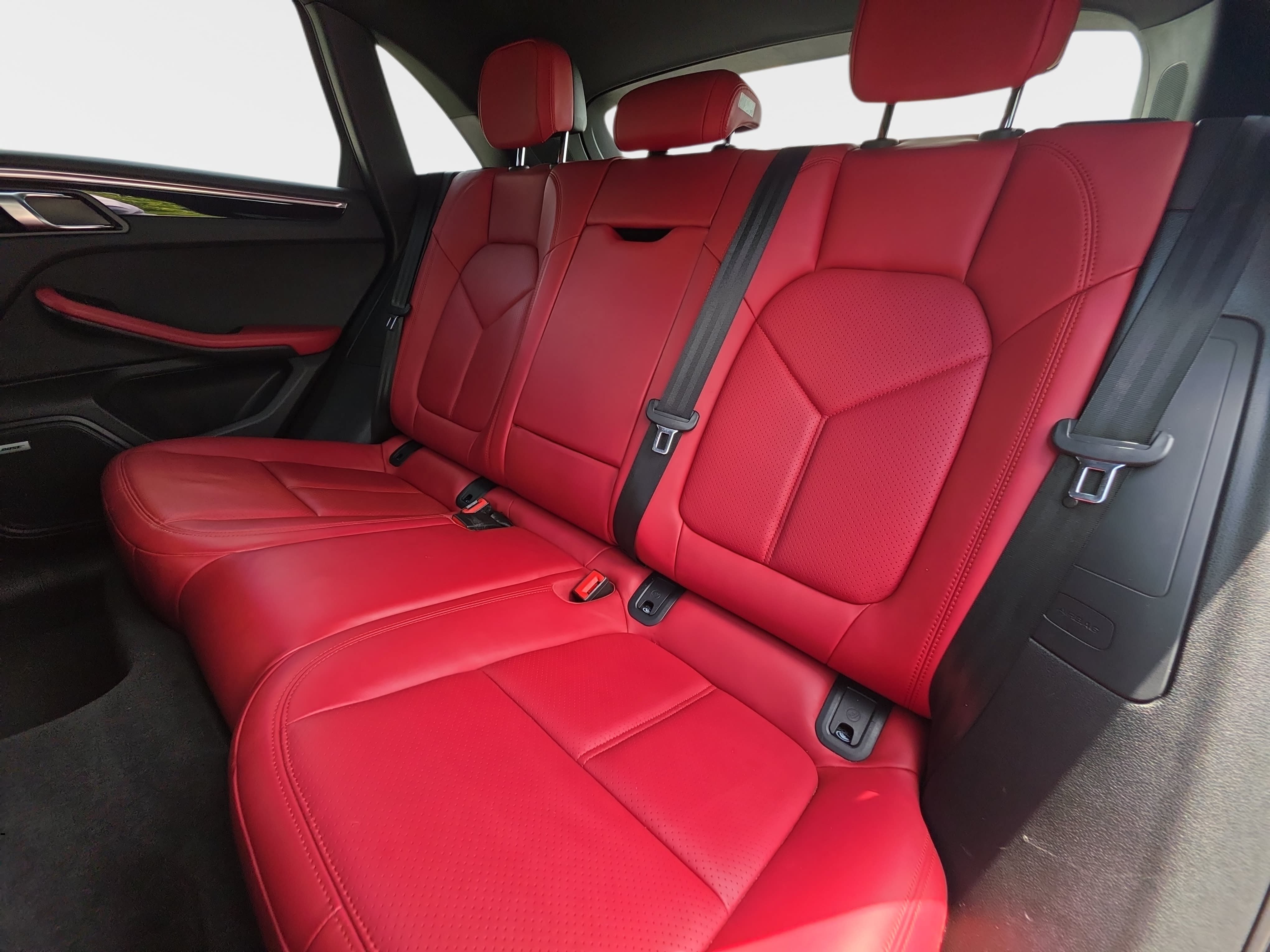 Used 2021 Porsche Macan AWD/4WD image 13