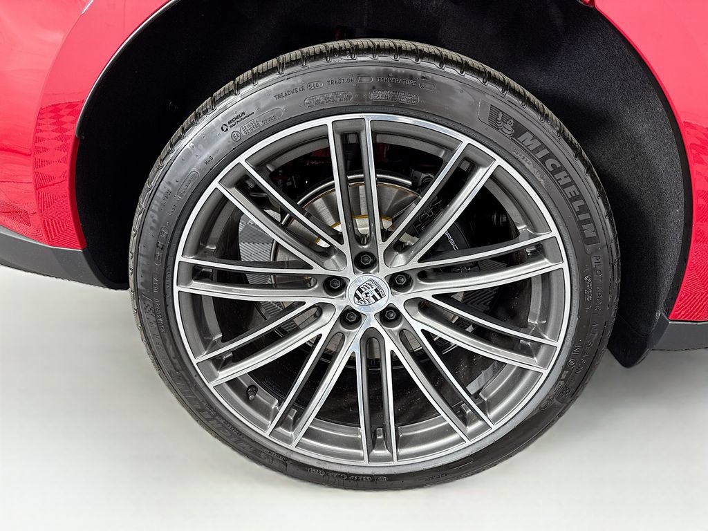 Used 2026 Porsche Macan AWD/4WD image 34