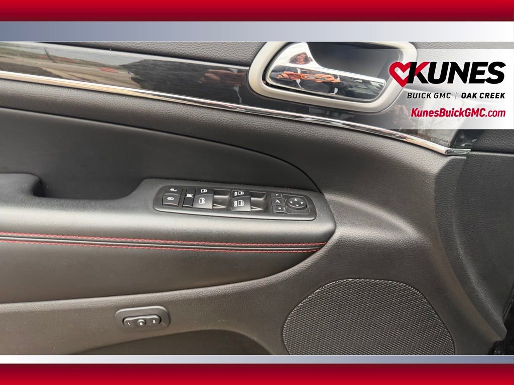 Used 2018 Jeep Grand Cherokee Trailhawk w/ Trailhawk Luxury Group AWD/4WD image 12