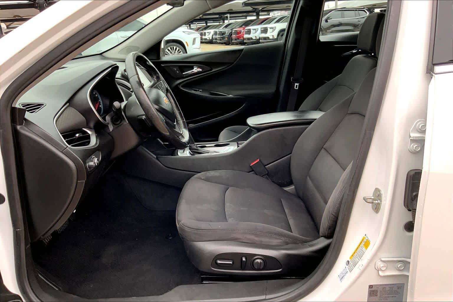 Used 2020 Chevrolet Malibu RS w/ LPO, Convenience Package 1 FWD image 8