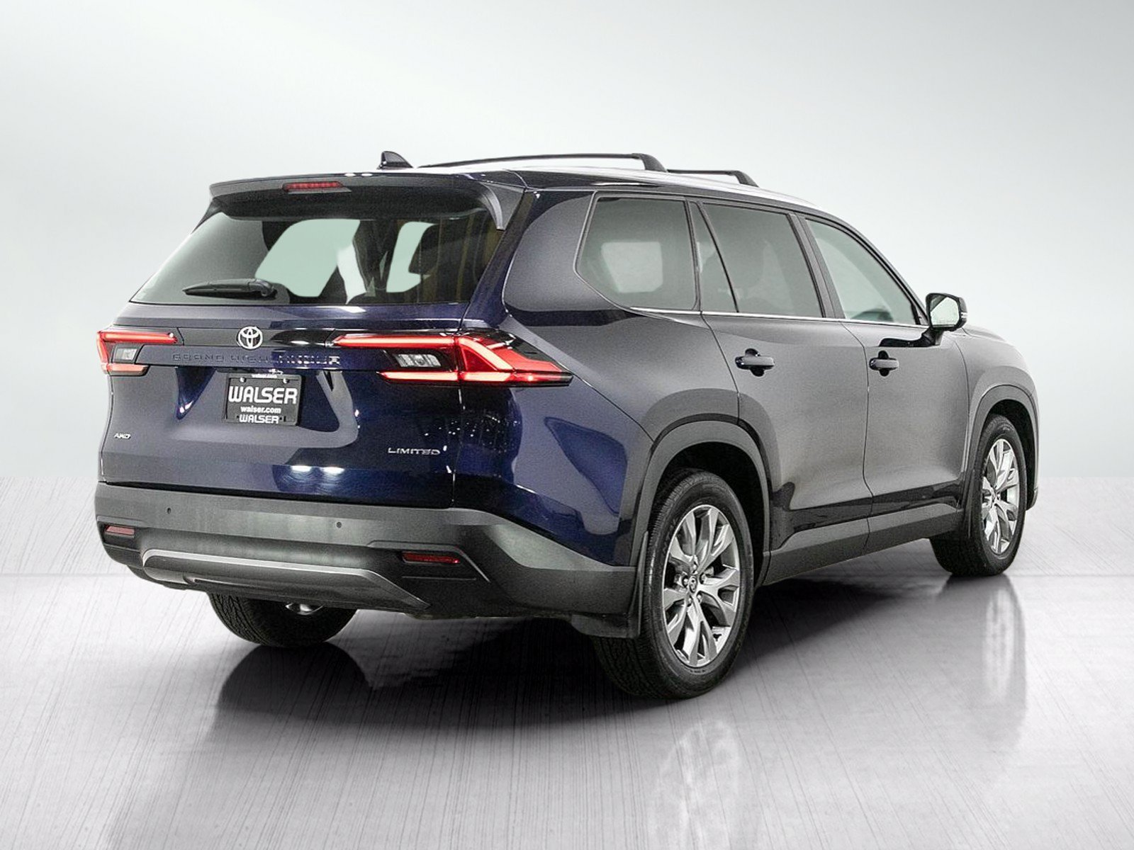 Used 2024 Toyota Grand Highlander AWD image 5