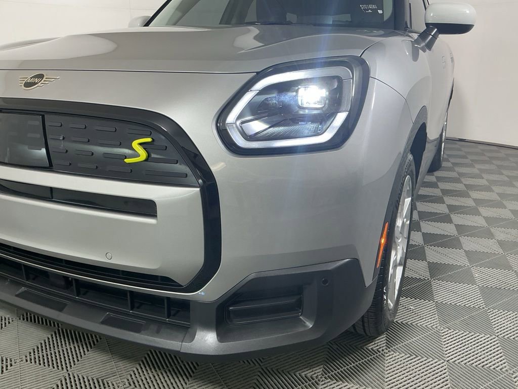 Certified 2025 MINI Cooper Countryman SE AWD/4WD image 5
