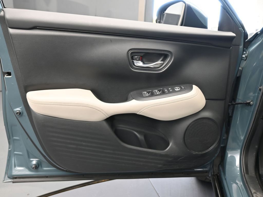 Used 2024 Honda HR-V EX-L image 31