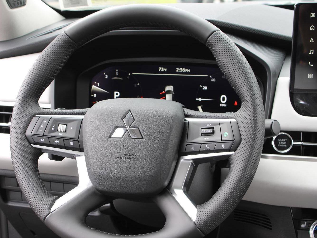 New 2025 Mitsubishi Outlander SE image 20