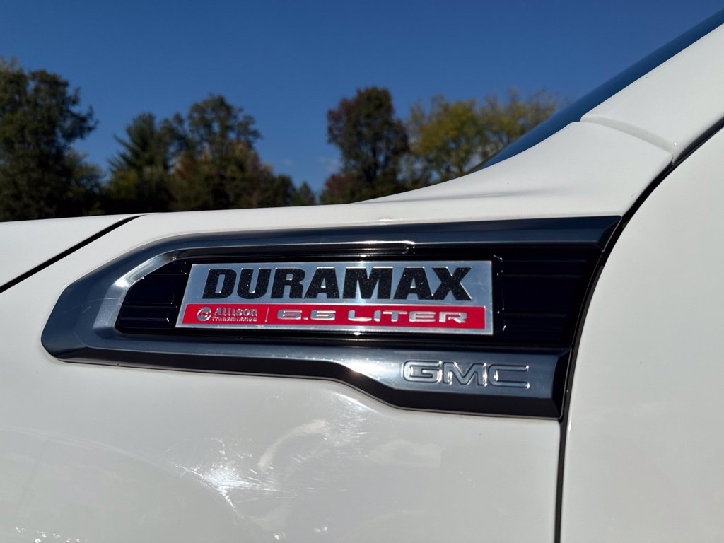 Used 2021 GMC Sierra 2500 AT4 w/ AT4 Premium Plus Package AWD/4WD image 17