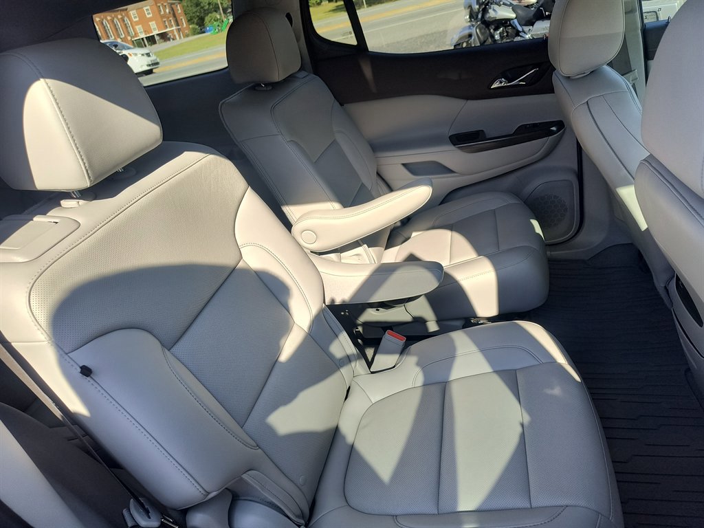 Used 2021 GMC Acadia SLT w/ Preferred Package image 26